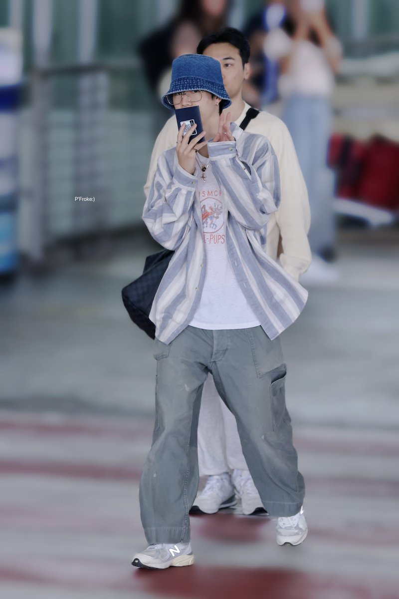 FWanit's tweet photo. Welcome to Thailand ❤️

#WelcomeMarkTuanToThailand 
#MarkTuan #Mark #마크 #段宜恩
#MARKTUANXSHUDAXIA
@marktuan https://t.co/MiqsatGeyt