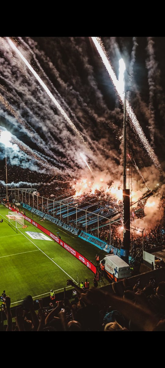 no se compara , es7a es la gloriosa primera Barra🩵