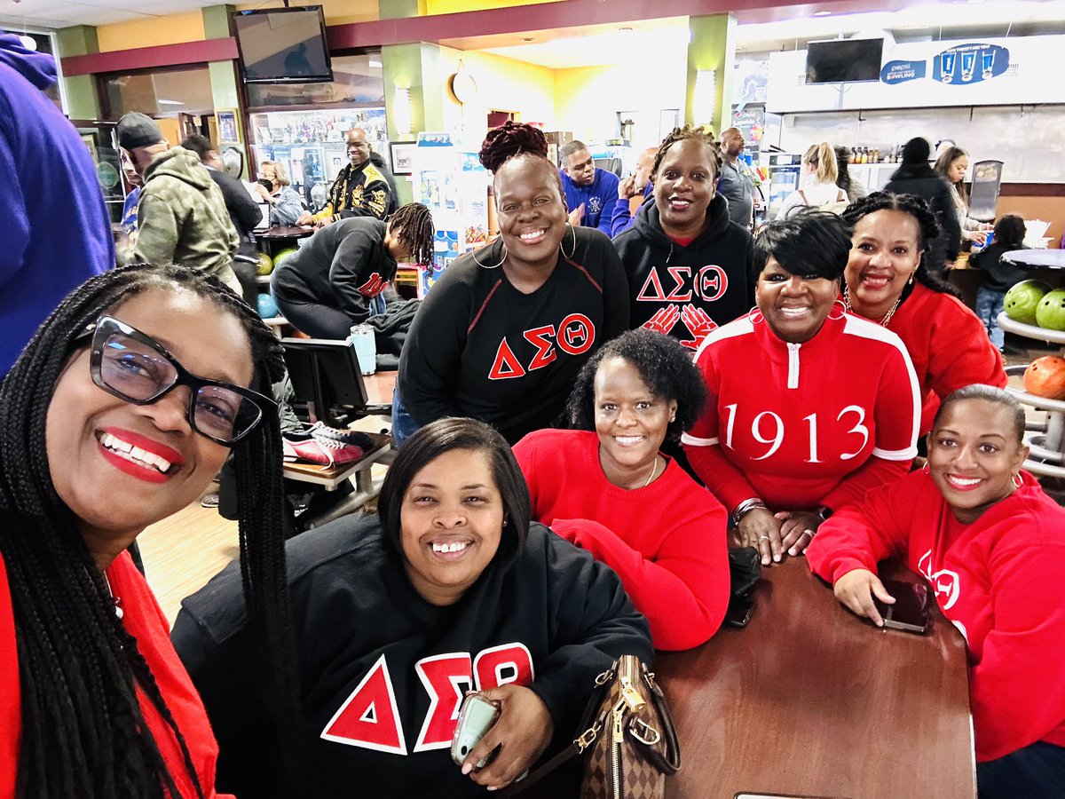 dst_scac's tweet photo. Suffolk County Alumnae Chapter spent President's Day having fun with NPHC Nassau/Suffolk - D9 to support the annual bowling fundraiser. Members, Monique Moore and Shanique Ware were SCAC's first-place winners. #dstscac1989 #dst1913 #elevatingthecommunity https://t.co/nZRwjSHcxQ