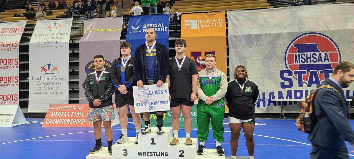 Your class 4 285lb back to back STATE champ….ELMOTIE WILLIAMS!!
<a href="/LNEaglePride/">Liberty North Eagles</a>