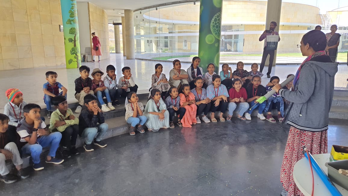 RscBhuj's tweet photo. National Science Day celebration was at its peak on 24th Feb @RscBhuj
Scientific learning through creative learning methods - #Demonstration and #Handson
#Centerofmass #LawofInertia
#NCSTC #NSD2024
@sharmarashmi123 @karandi65 https://t.co/FLizyF2Kr1