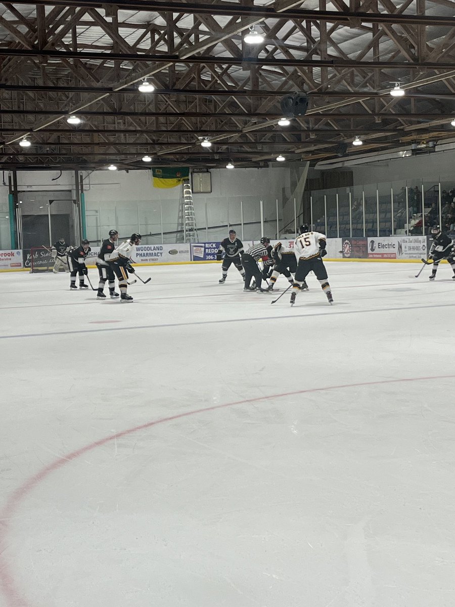 mguitard10's tweet photo. Sask Senior ‘D’ Provincial action. Delisle vs Shellbrook. #EarnYourStripes ⁦@HockeySask_ODP⁩ https://t.co/GsIkyzRD8e