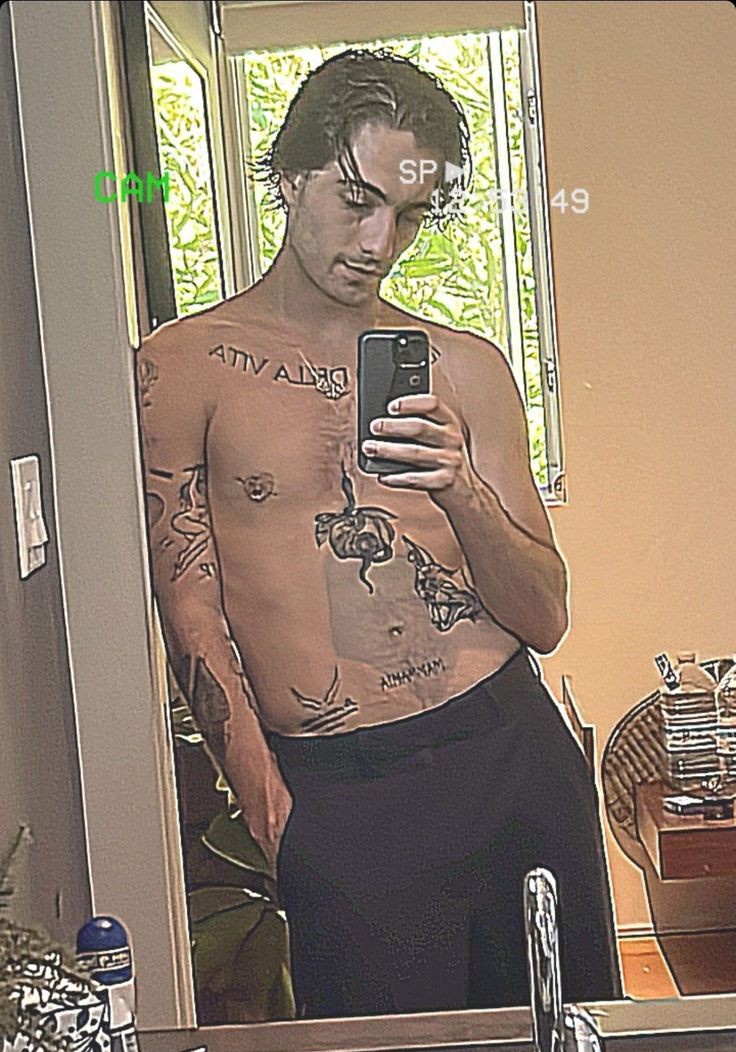 ㅤㅤㅤㅤ﹫ballodellavita
ㅤㅤㅤㅤ≈ insta story