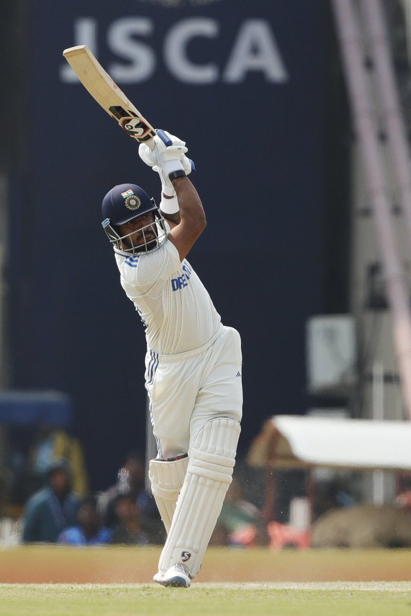 coolfunnytshirt's tweet photo. Almost a match saving 90 by Dhruv Jurel. @anandmahindra sir, he deserves a Thar. https://t.co/PleujShRlV