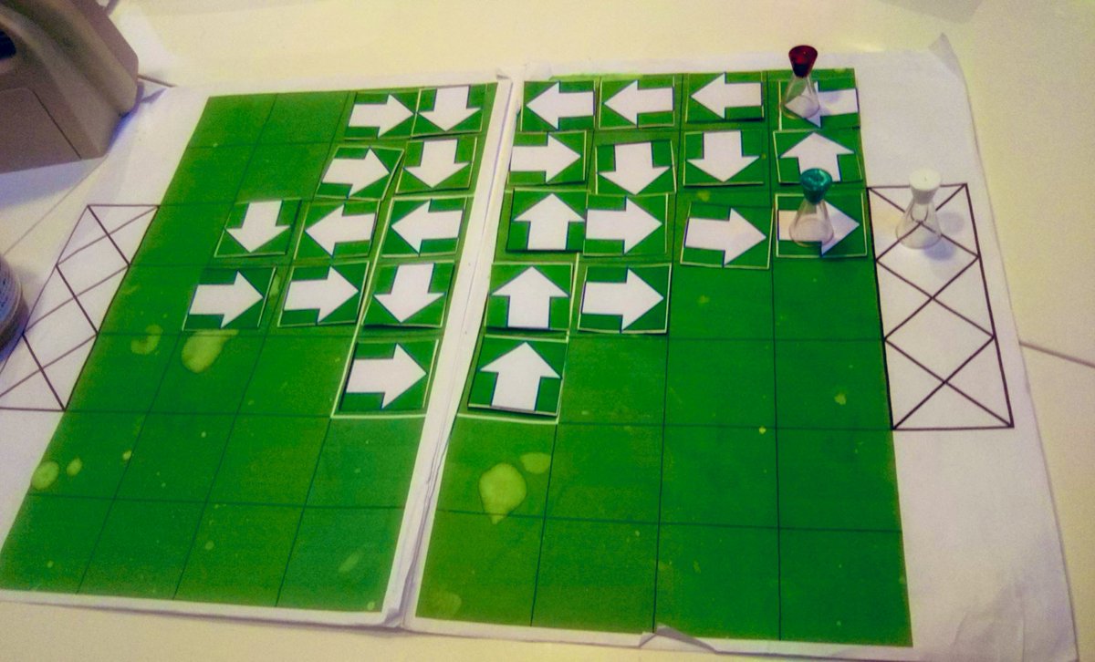 UNOZEROの作成振り返り②
カラーコピーにして用紙を分厚くして(くしゃみしても飛ばないように)試行錯誤。まだexcelで作ってる状態。これが3年前くらい。
#ボードゲーム　#家族でボドゲ　#ゲームマーケット2024春　#ゲムマ2024春