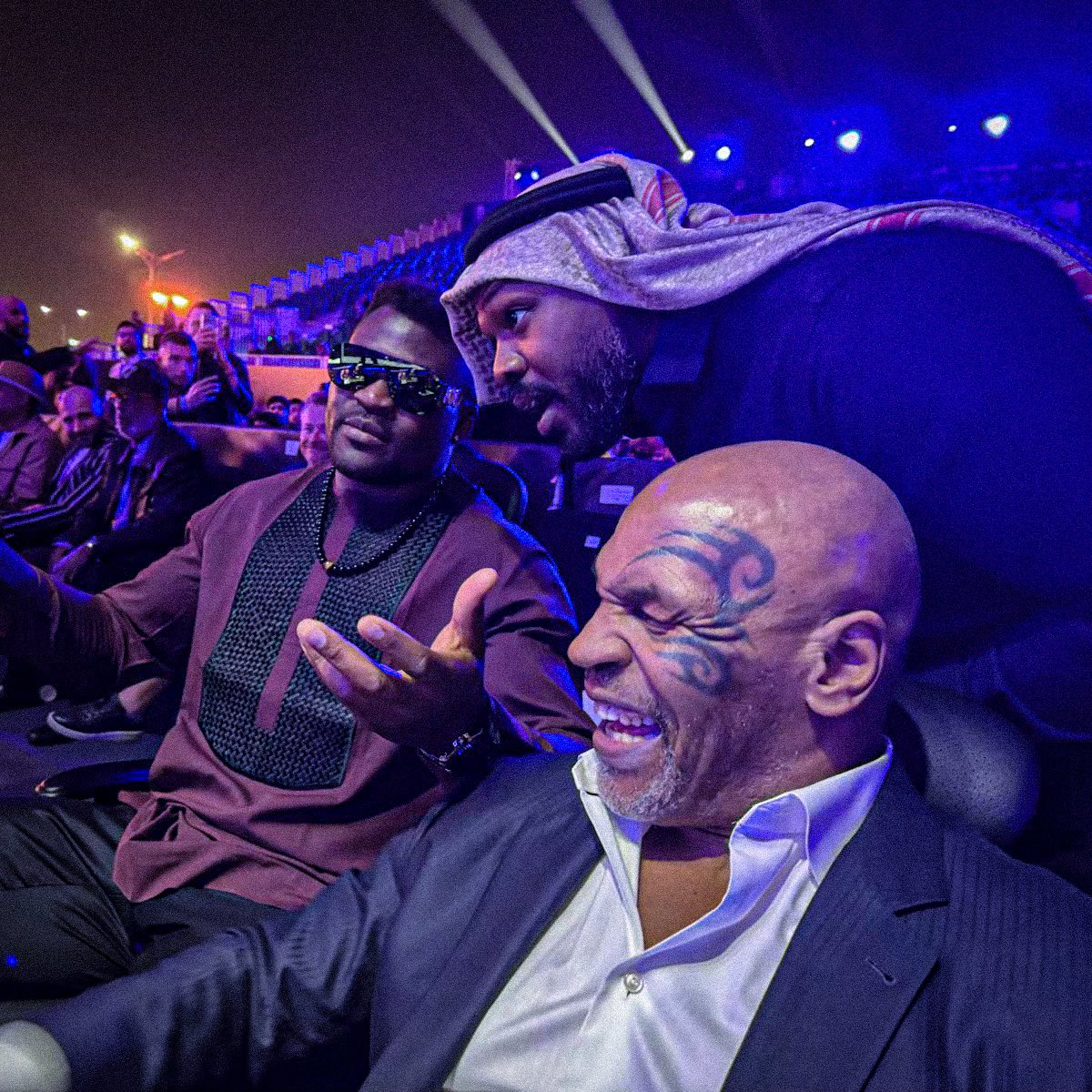 Francis Ngannou, Jon Jones et Mike Tyson. 

#Cameroon 🇨🇲 #PFLvsBellator