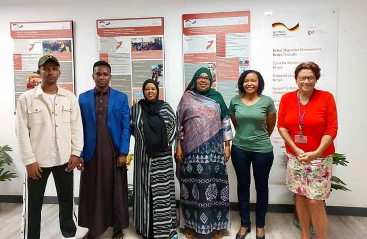 WomenFaHrd's tweet photo. Important meeting  today in Nairobi between The Minister of Women, Family Affairs, and Human Rights of Jubbaland Hon. Cadar Ismail and @giz_gmbh. They delved into the impactful projects funded by the German government and their positive influence on women's lives in Jubaland. https://t.co/K8tyF65uVl