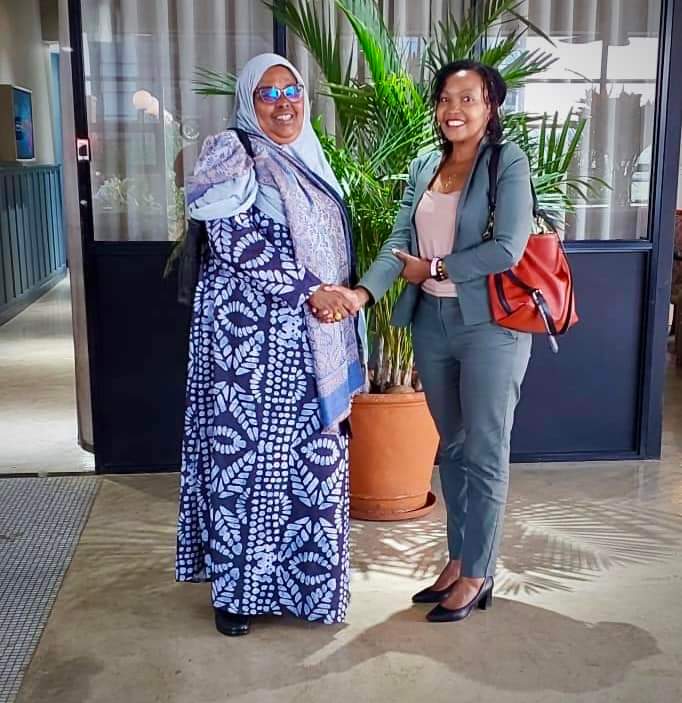 WomenFaHrd's tweet photo. Important meeting  today in Nairobi between The Minister of Women, Family Affairs, and Human Rights of Jubbaland Hon. Cadar Ismail and @giz_gmbh. They delved into the impactful projects funded by the German government and their positive influence on women's lives in Jubaland. https://t.co/K8tyF65uVl