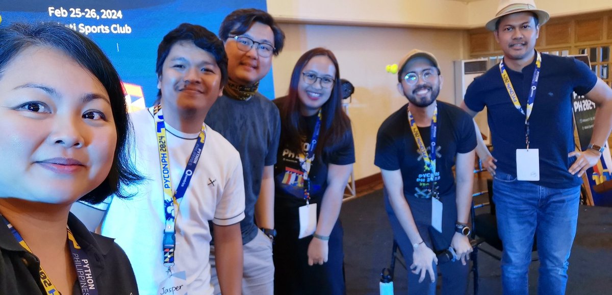 Me and my credible panelists @iqbalabd @cr8ivecodesmith @janaaronlee Ciara Bautista and Jasper Sibayan talking about community & industry collaboration, especially in APAC region. #pyconph2024 @pyconmy @pyconph @pyconapac