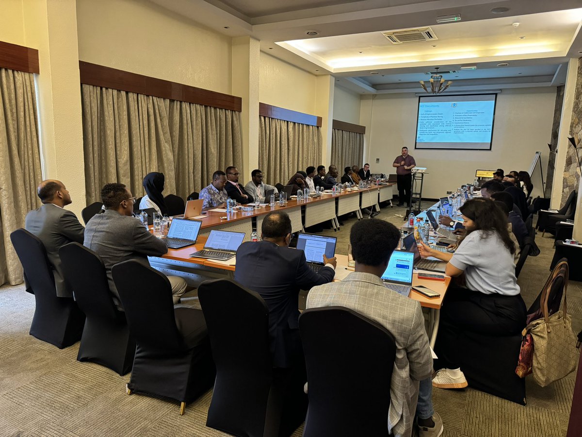 RcrfSomalia's tweet photo. The IGFF technical committee meeting chaired by @fmhashi started discussing the policy paper on revenue assignment based on the NCC agreement. The policy will be presented next at the upcoming Finance Ministerial Forum for endorsement. @InstituteOfFed experts led the discussion. https://t.co/ciqqrVhA33