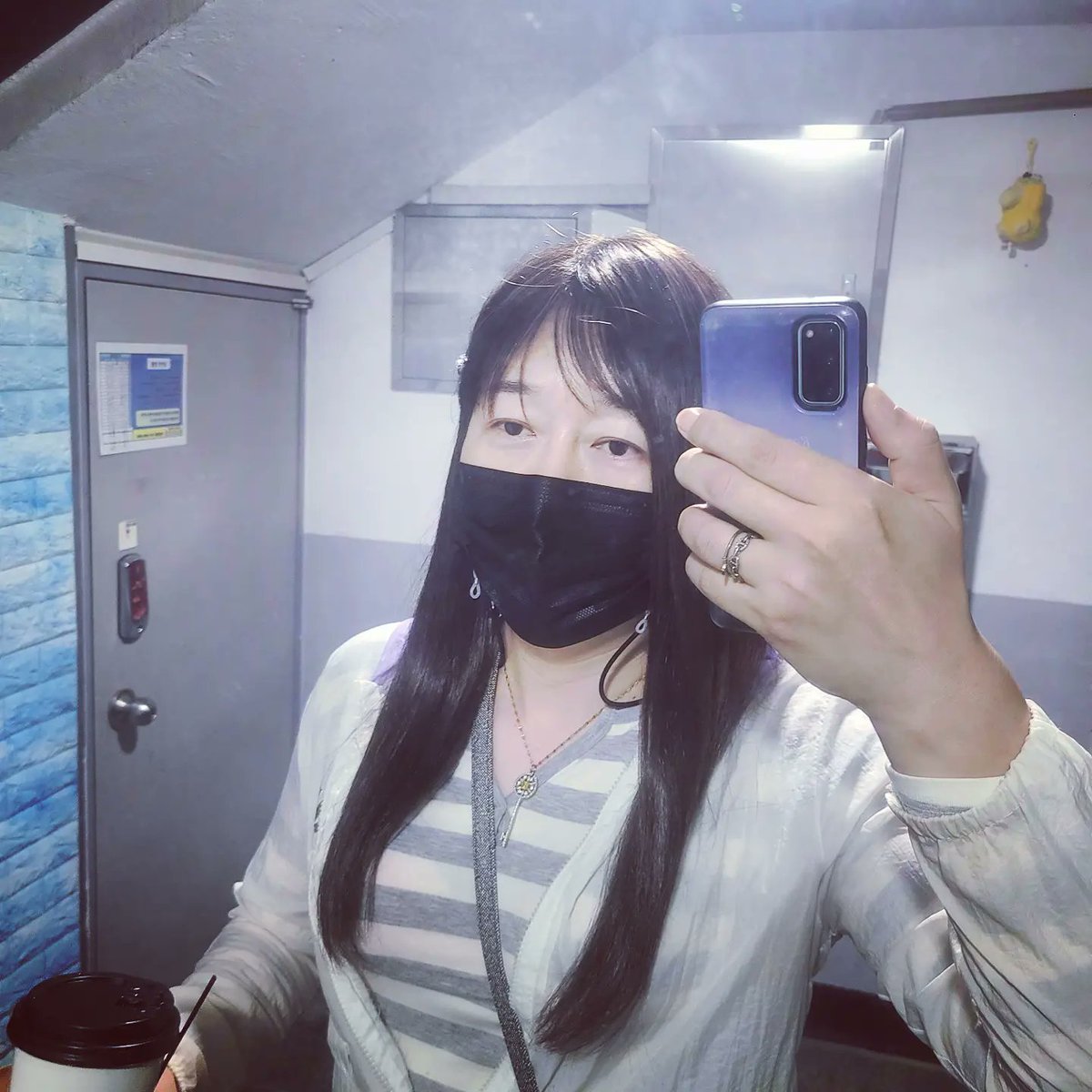 쌩얼로 그냥 바람이나 쐬고
까페나 산책 이나 할겸 그냥  ...
할게 동네 마실밖에 없으니ㅜㅜ

#cd #crossdressers #ladyboy #transgender #shemale #Touch #女裝 #女裝子 #男の娘 #시디 #쉬멜 #트젠  #여장 #바이 #페티쉬 #마사지 #청주 #청주시디 #청주cd #산책 #쌩얼 #까페