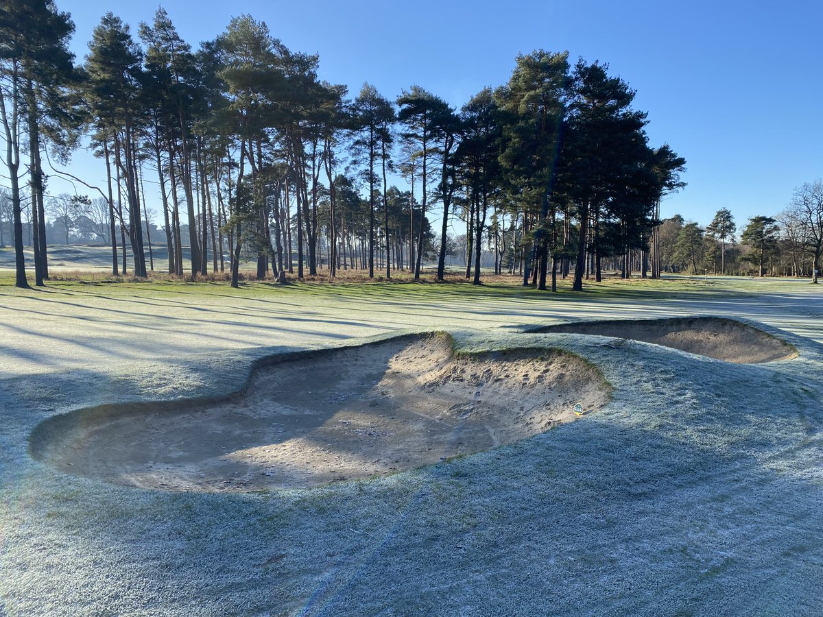 Pitchmarks #34 - 25th February 2024 - Winter Foursomes - a re-post from a recent @sounder_golf Players' Journal piece. Perfect for cold mornings like this! open.substack.com/pub/pitchmarks…