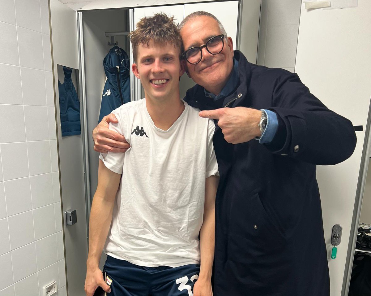 Nella vita si fanno eccezioni per qualcosa di unico, correndo il rischio di sbagliare. Ma sono certo che il @genoacfc è al mio fianco se ringrazio Morten che col suo sorriso e la sua semplicità ci ha fatto innamorare di lui e del suo modo di essere un professionista esemplare.