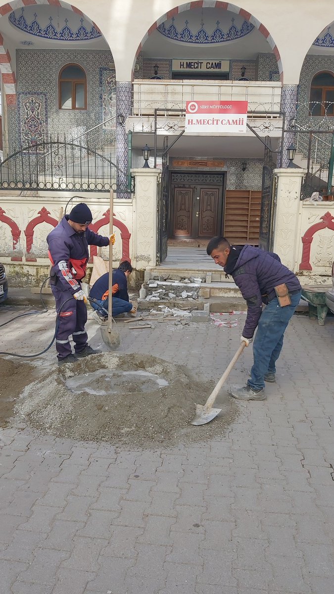 Bu pazar erken uyandık ama olsun, 
<a href="/Bekirozdeniz560/">Bekir Özdeniz</a>  gözün aydın mahalle camimiz artık engelsiz...

Teşekküler Sayın Valim
<a href="/Dr_KemalKzlkaya/">Dr. Kemal KIZILKAYA</a>