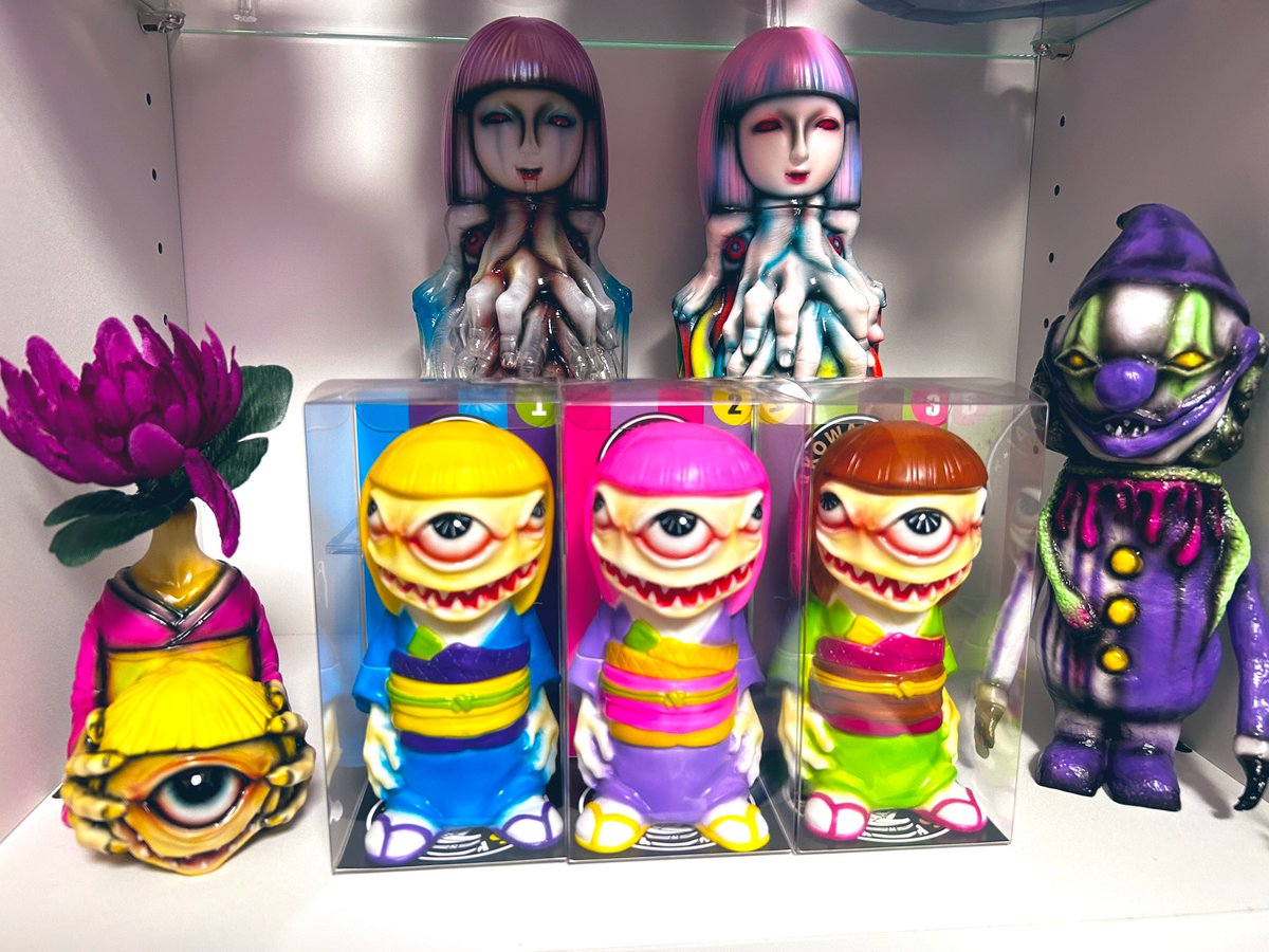 HIROAKey1436's tweet image. ゲリラ通販出遅れましたがお迎えできて良かった✨特にクリアエリザベス気になっていたので残ってて嬉しかったなぁ😭それに複数回に分けて購入したのに同一梱包での発送もありがたかったです🙏これからも集めていきます✨
@kakkowaraitoys
#エリザベス
#まちこ
#よしこ
#ソフビ