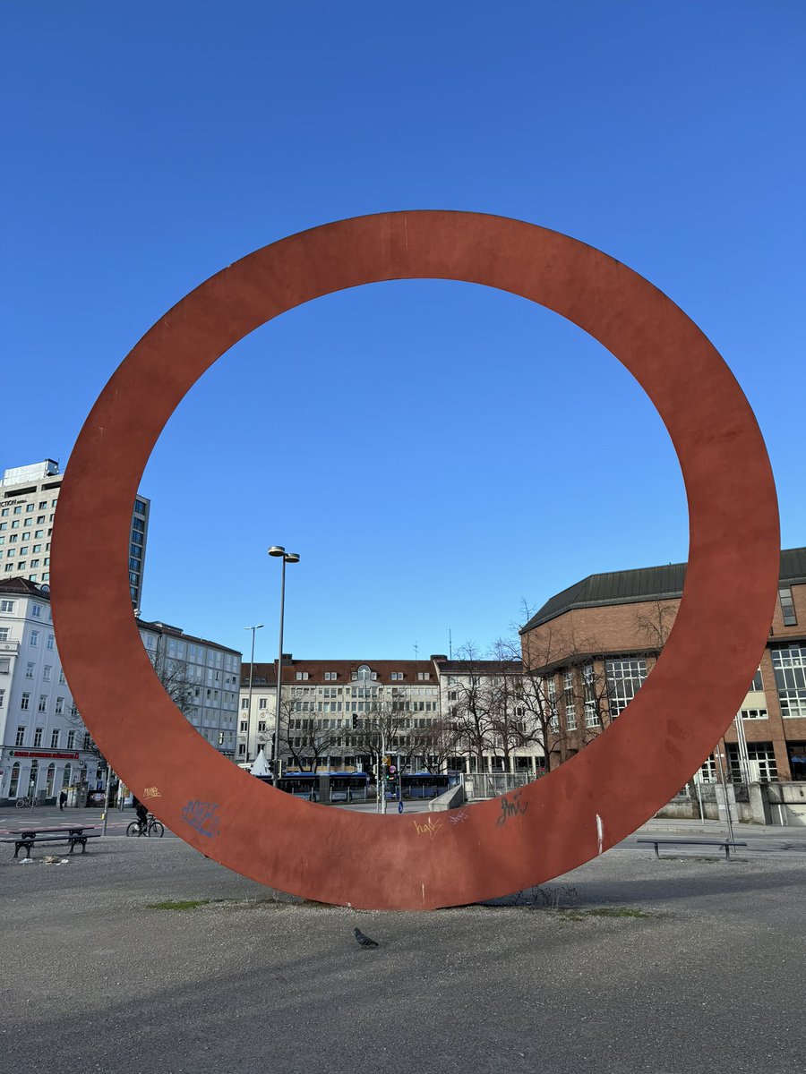 Conner2x6's tweet photo. Why did they build @operagxofficial in Munich https://t.co/wAMWynMQc3
