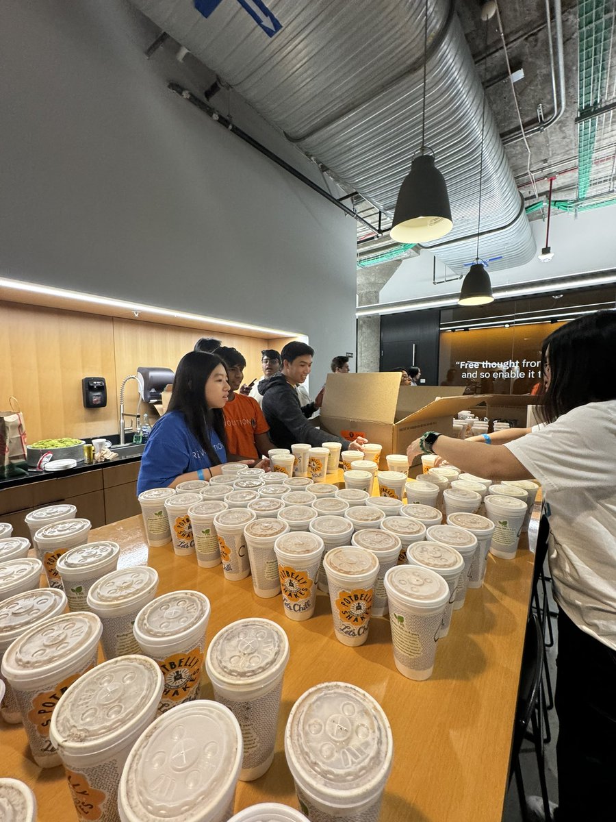 Ending day 1 with the best RevUC tradition: Potbelly Milkshakes at Midnight 😋 

#revolutionuc #hackathon