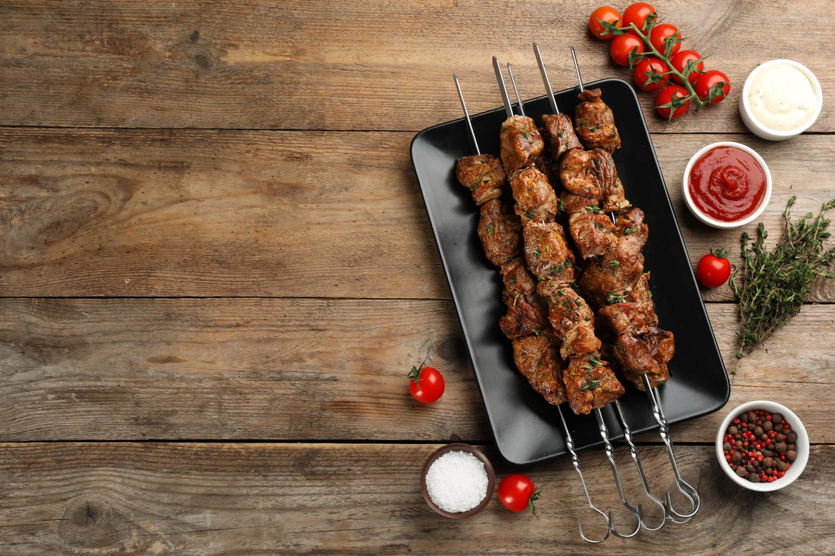 HnosUbeda's tweet photo. Moorish Skewer.
#luxurysalt #moorishskewer #skewer #goldsalt #kebab #cuscus #foodie #typicalfood #luxurylifestyle #healthyfood #bbq #pinchomoruno #tapas #gold #salt #foodporn https://t.co/Hve6JvuNAU
