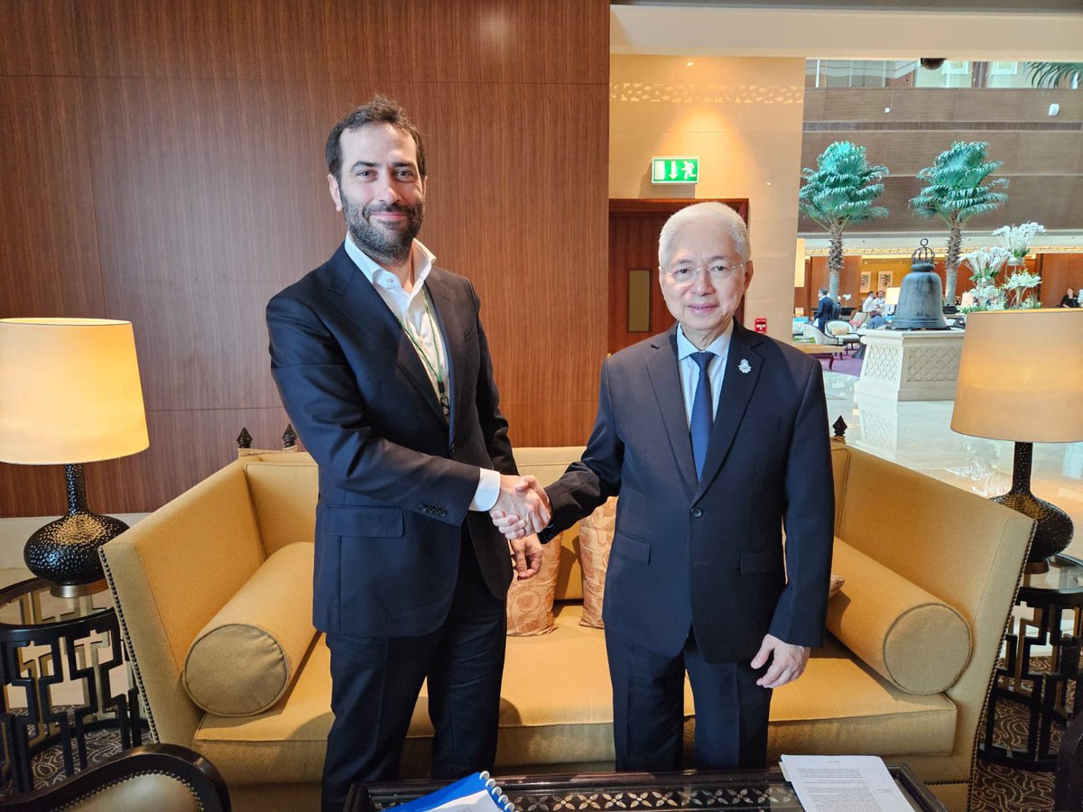 Carlos Cuerpo (@carlos_cuerpo) on Twitter photo Productive meeting with Philippines Secretary of Trade & Industry <a href="/DtiPhilippines/">DTI Philippines</a> <a href="/AEPascual/">ALFREDO E. PASCUAL (“FRED”)</a> Alfredo Pascual at MC13.
➡️We both agreed on need to deepen #trade ties and investment opportunities between our nations
#EUTrade #WTOMC13AbuDhabi Productive meeting with Philippines Secretary of Trade & Industry <a href="/DtiPhilippines/">DTI Philippines</a> <a href="/AEPascual/">ALFREDO E. PASCUAL (“FRED”)</a> Alfredo Pascual at MC13.
➡️We both agreed on need to deepen #trade ties and investment opportunities between our nations
#EUTrade #WTOMC13AbuDhabi