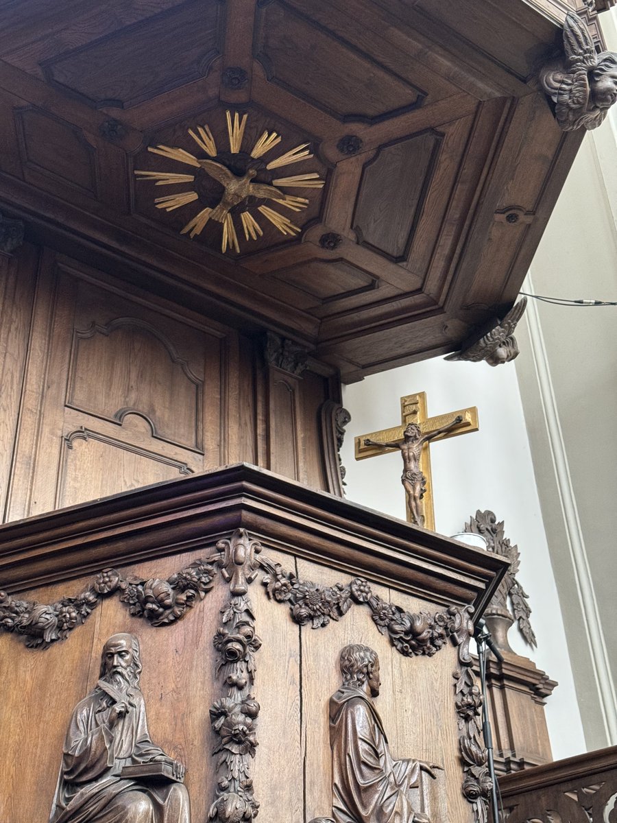 0630_miyu_'s tweet image. iPhone15proで撮影した
ヨーロッパの教会 

(明るさ、色の修正なし)

#Belgium  #stvv  #church  #iPhone15pro