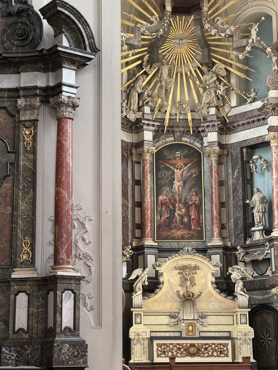 0630_miyu_'s tweet image. iPhone15proで撮影した
ヨーロッパの教会 

(明るさ、色の修正なし)

#Belgium  #stvv  #church  #iPhone15pro