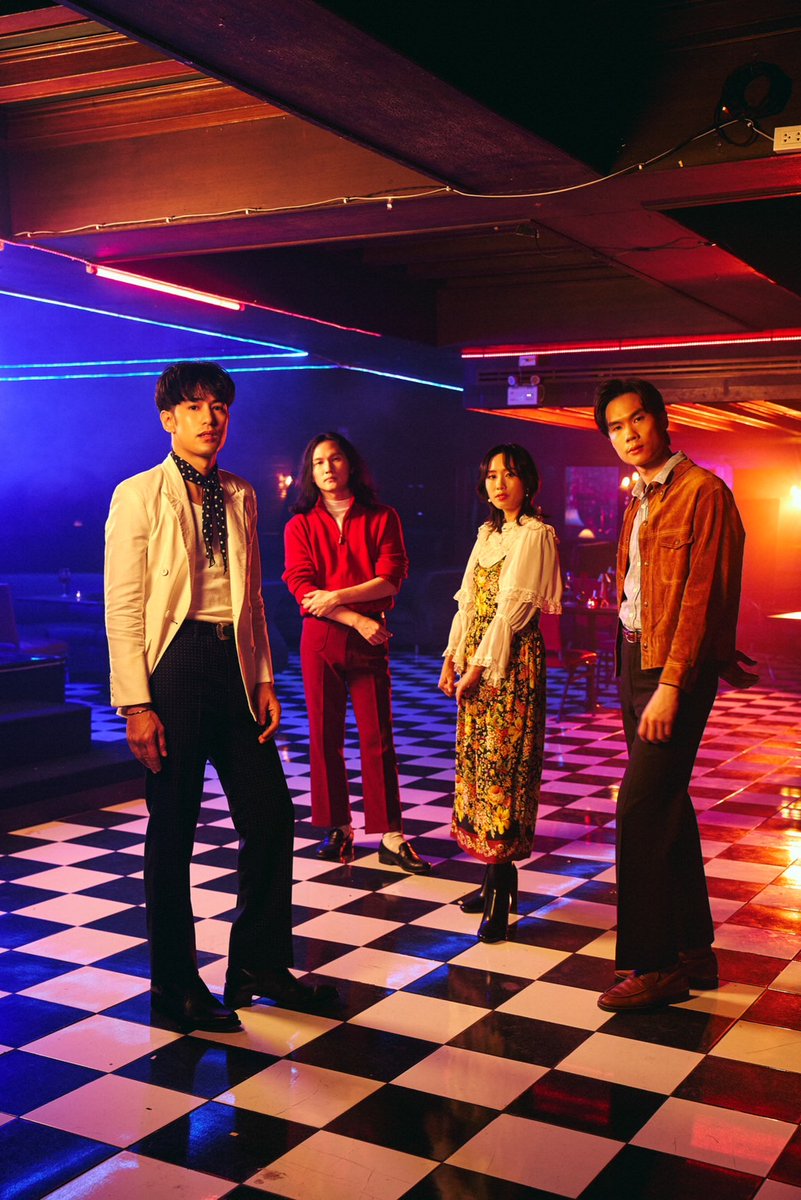 ... และเลขที่ออก!!!

 "น้อยหน่า - Yonlapa" :)
27 นี้มาเต้นรำไปด้วยกัน 👍