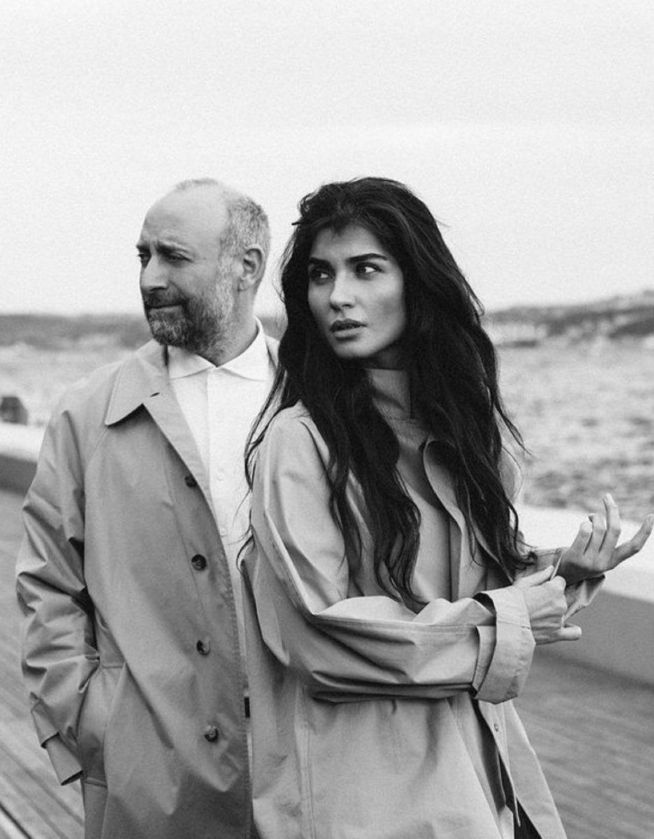 Halit Ergenç & Tuba Büyüküstün 🤍
(📸 - Magnet Q)