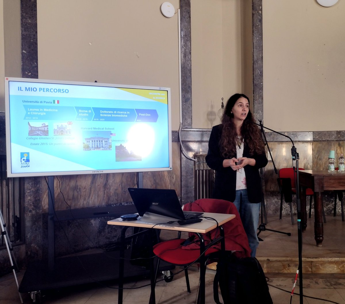 This week I had such a great experience talking about research and cancer to high school students. Thanks to <a href="/AIRC_it/">Fondazione AIRC per la ricerca sul cancro</a> for this initiative!