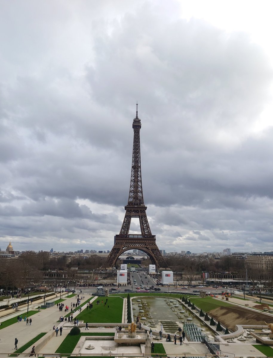 yorumi_spl's tweet image. The #nierconcert was amazing!! I still can&apos;t believe we got to experience it!!! ╰⁠(⁠*⁠´⁠︶⁠`⁠*⁠)⁠╯And getting to see Paris was an extra bonus!!