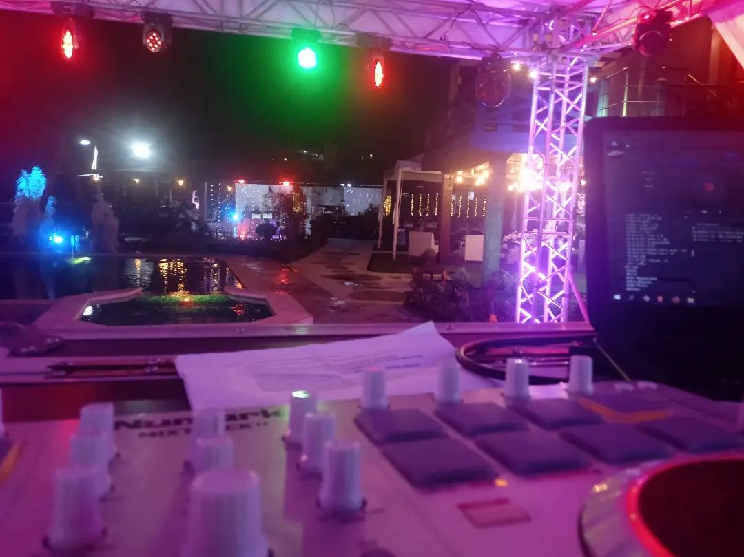 AlexTypeDJ's tweet photo. /// 🎧
Evento: Una boda muy especial 💯
Locacion: Club @DEnSuenos.SC 📍
Sonido: @SonidoFenixMusic 🔊
•
#AlexDaBeat https://t.co/PloVWStm5t