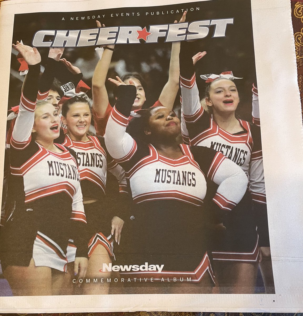 Mineola Cheer Team on the front page today!! We are #Mineola Proud of your achievements this year ⁦<a href="/mineolahs/">Mineola High School</a>⁩ ⁦<a href="/MineolaUFSD/">Mineola UFSD</a>⁩