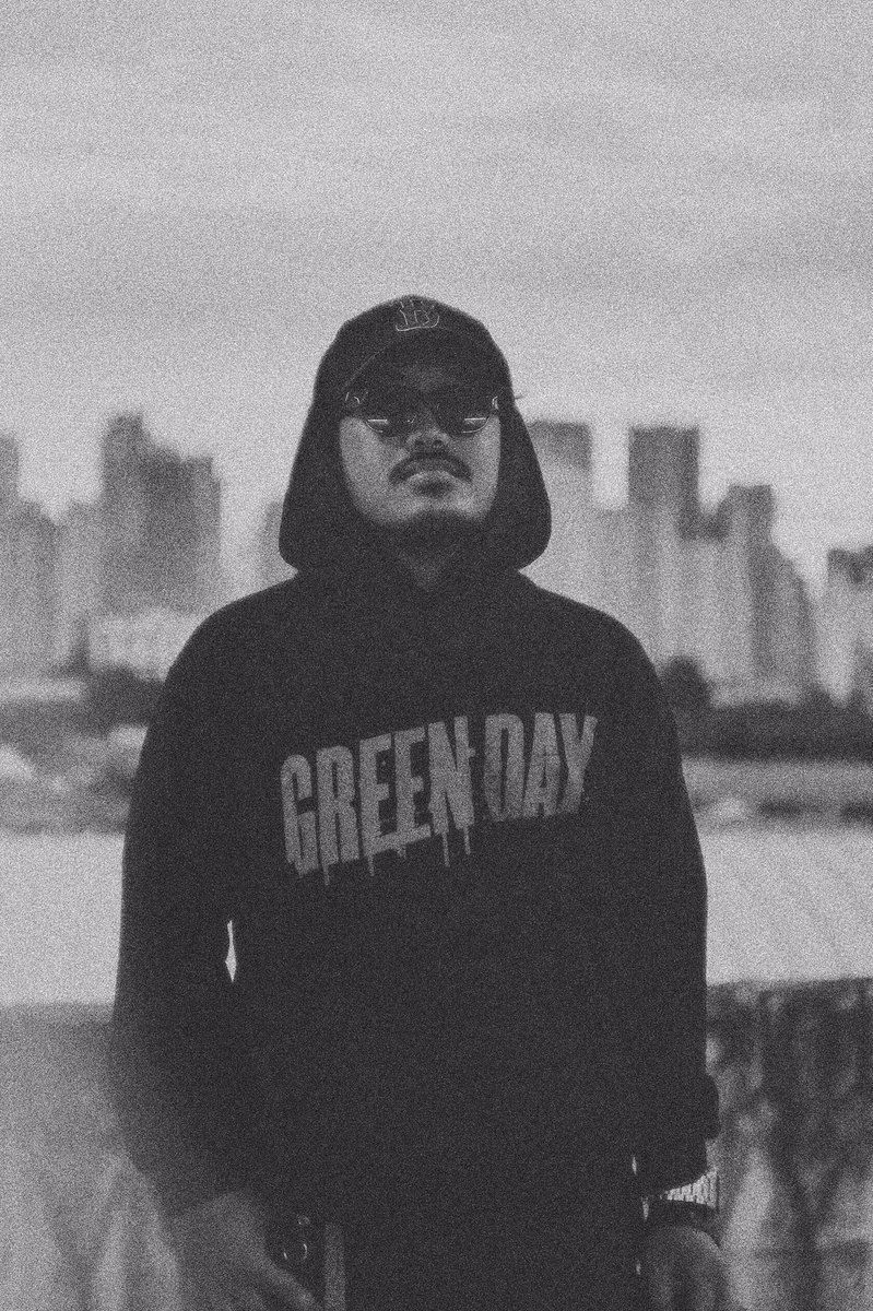 indrasaurus's tweet image. Me vs my on repeat