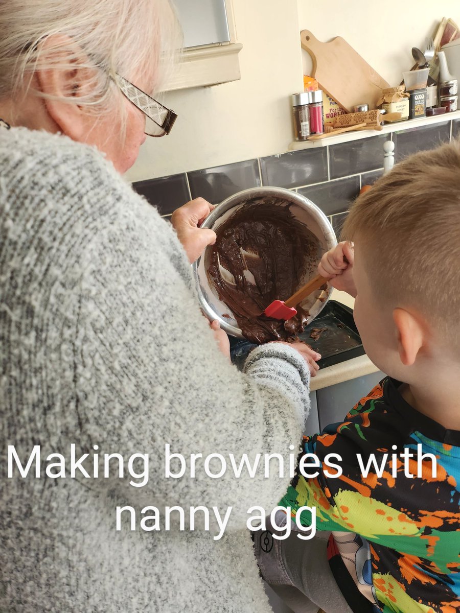 Making lovely chocolate brownies with his nanny agg ❤️