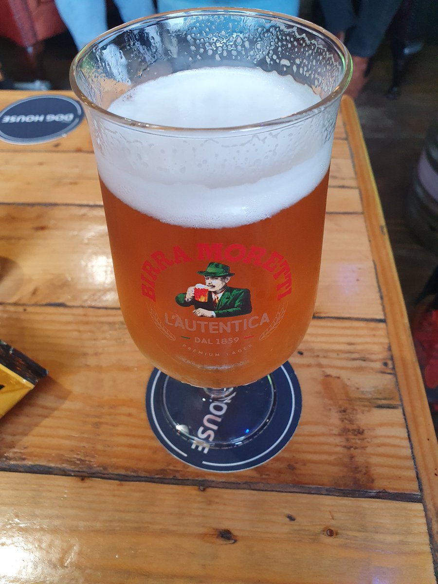 LeeAndersonMP_'s tweet image. In the Dog House (it's a pub)

A random lady called Sue called in yesterday and left a fiver behind the bar to get me a pint.

I don't know you Sue but cheers 🍻🍺