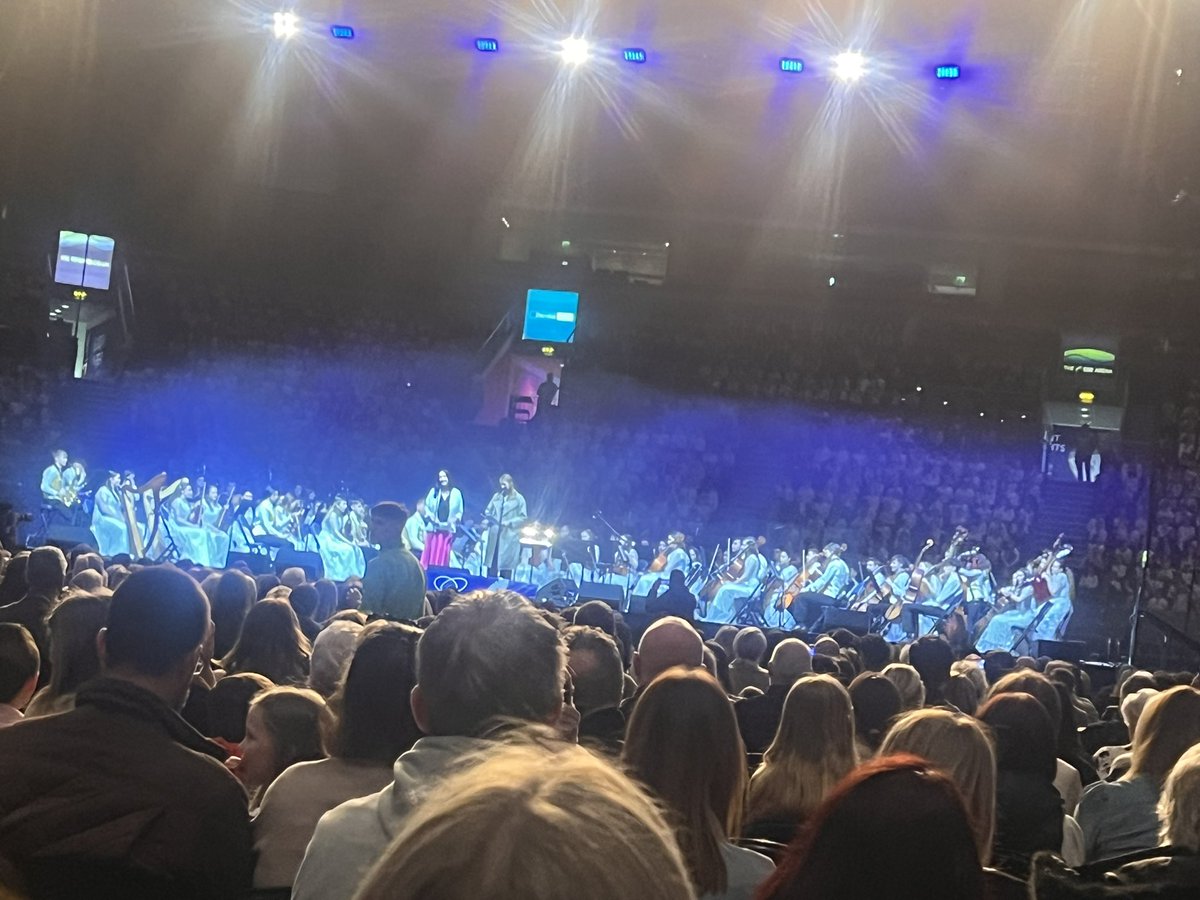 Jacinta Linden (@jacintalinden) on Twitter photo Here we go <a href="/cboiofficial/">PeaceProms</a> delighted to see both <a href="/LittleEmmaP/">Little Emma Pengelly 🇪🇺</a> & junior minister Aisling Reilley open up the Belfast Peace Proms tday - hope you enjoy this amazing cultural phenomena of music, song, culture, joy & the amazing peace choir of 2500 primary school children ❤️ Here we go <a href="/cboiofficial/">PeaceProms</a> delighted to see both <a href="/LittleEmmaP/">Little Emma Pengelly 🇪🇺</a> & junior minister Aisling Reilley open up the Belfast Peace Proms tday - hope you enjoy this amazing cultural phenomena of music, song, culture, joy & the amazing peace choir of 2500 primary school children ❤️
