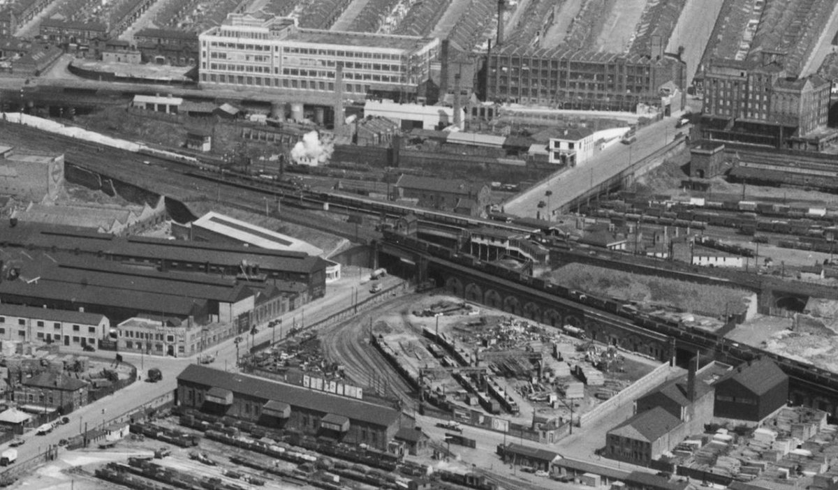 Amazing overhead view of how the Sandhills station site used to look!! 😧 railways everywhere! #sandhills #station #liverpool #railway