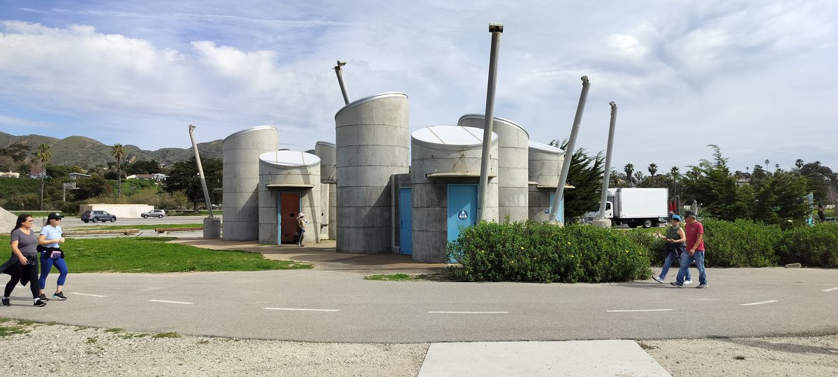 C̶h̶a̶m̶b̶e̶r̶ ̶r̶i̶n̶g̶s̶ public toilets