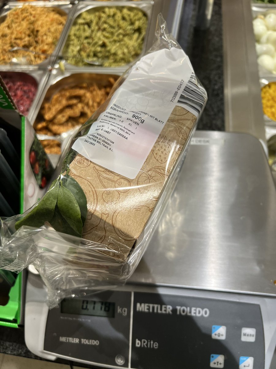 Tolle Aktion für den <a href="/NABU_de/">NABU 🦤</a> bei @rewe_group ABER: in der 900g-Packung sind gerade mal 780g drin - es waren viele Packungen so! Klarer Fall für die @vzbv #abzocke #rewe #verbraucherschutz