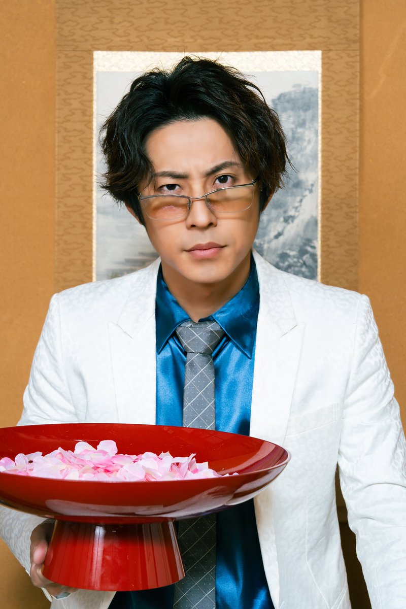 WaVe_S_h's tweet image. 🌸ビジュアル解禁🍒

舞台『不咲息子〜さかずきっず〜』
2024年3月27日〜3月31日
ぽんプラザホール

辰吉樹 役
#小笠原健

チケット絶賛発売中🎫✨👇
confetti-web.com/WaVe_S

#不咲息子