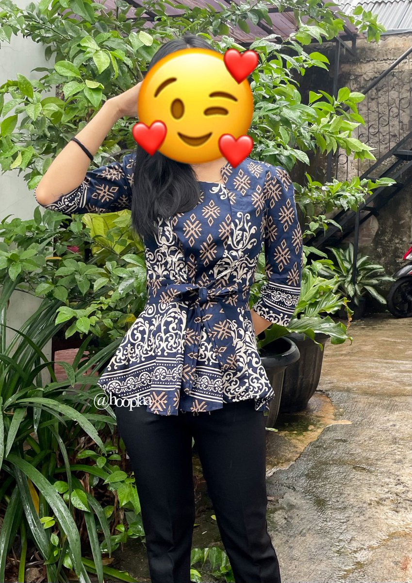 hooplaa_'s tweet photo. batik : https://t.co/H9uYvEr7EX (jujur bahannya bagus pol, strechy, trs cuttingan + motif batiknya cantik poll, banyak pilihan juga)

Celana : https://t.co/vkPGwo1iUh (cocok buat formal, kerja kuliah gt, harga 50rban) https://t.co/eeEeLxTL8n