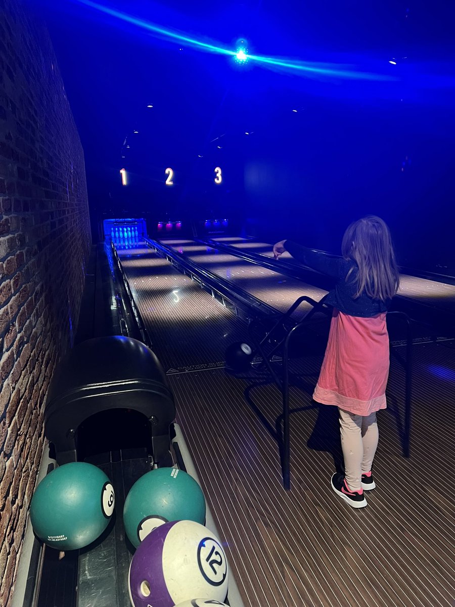 Nothing beats an early morning family bowling session before gearing up for a busy week 🥰 #family #familytime #bowling #recharging #Happy #happyplace #HappySunday #sunday #SundayMorning #sundayvibes