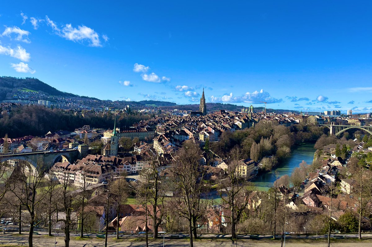 Inspiring meeting & discussion @youngacademy_ch 🇨🇭on #ScienceCommunication, education, #ScienceForPolicyAndDiplomacy💬💡-🙏🏼 @EmilyPentzer (@NewVoicesNASEM) @chemFunMan (@IntlYoungerChem @GlobalYAcademy) @carlamiro_8 (@youngSCS1) - looking forward to future interactions #SYNESPOD