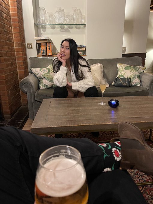 POV - we go for drinks 👀😏  50% off in the comments 😜 https://t.co/BnsHgjwqYV