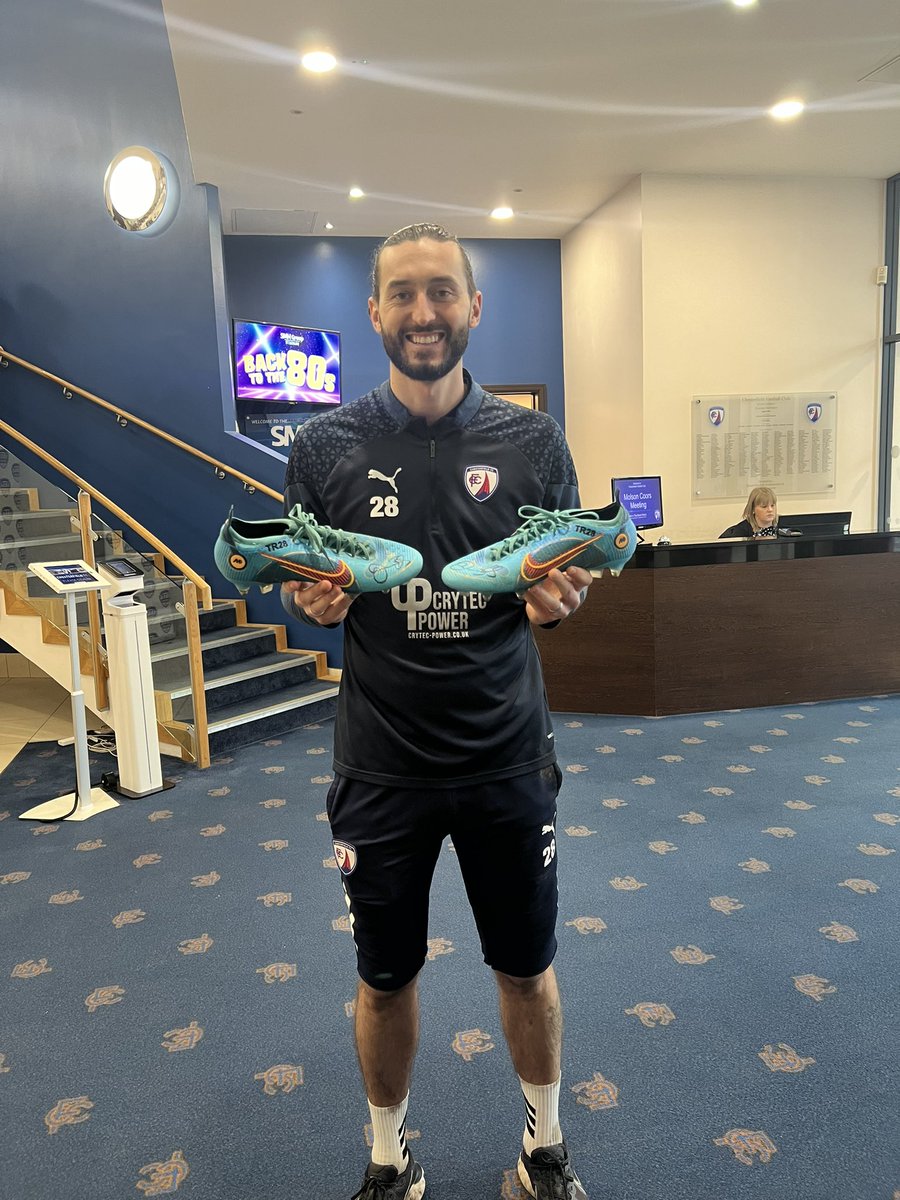 (C)hesterfield FC Supporters Club (@spireitesgroup) on Twitter photo ๐ตโช๏ธ GIVEAWAY ๐ตโช๏ธ
As promised, if we win the league we will give away a pair of signed boots from our very own <a href="/obanks_14/">Ollie Banks</a>.
To enter simply follow us, like and repost.
The winner will be drawn the day we win the league!
<a href="/ChesterfieldFC/">Chesterfield FC</a> #tothefootballleague ๐ตโช๏ธ GIVEAWAY ๐ตโช๏ธ
As promised, if we win the league we will give away a pair of signed boots from our very own <a href="/obanks_14/">Ollie Banks</a>.
To enter simply follow us, like and repost.
The winner will be drawn the day we win the league!
<a href="/ChesterfieldFC/">Chesterfield FC</a> #tothefootballleague