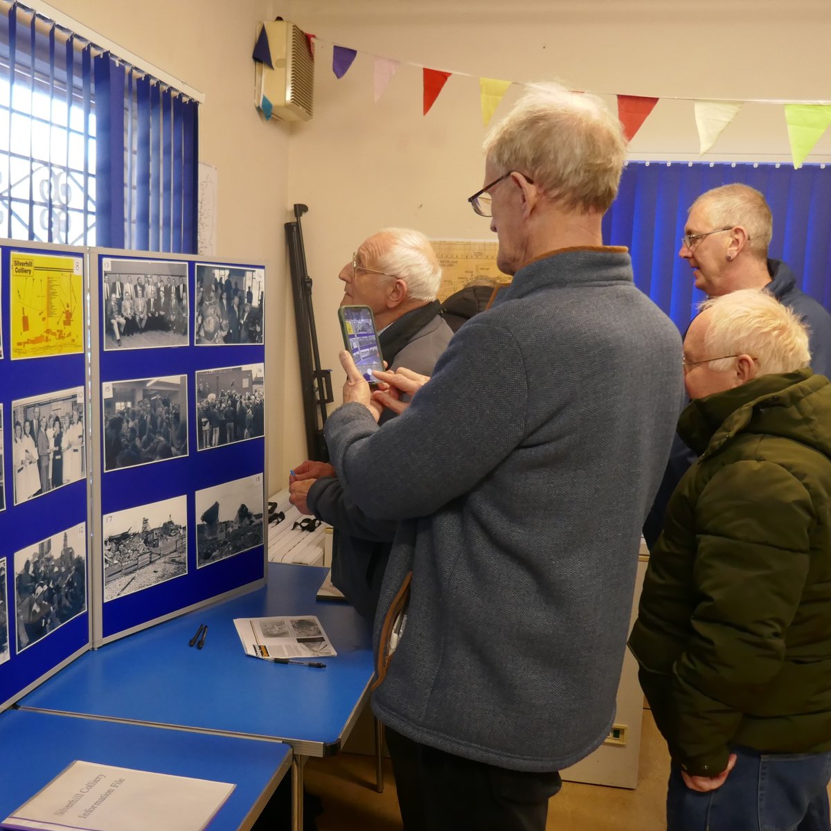 Good turn out & many coal stories recalled by ex Silverhill miners & relatives for the first @ntuhum 'Mine-craft the Prequel' heritage project photo workshop event @ Teversal Visitors Centre.  Next two free events over weekend 9th/10th March 2024.  miningheritage.co.uk/mine-craft-the…