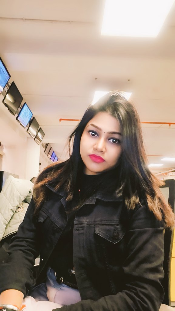 PratibhaSinghch's tweet photo. तुम अड़े रहो नफ़रत करने में ....
मैं ध्यान दे रही हूं आसमान छूने में ❤️🧿
#officeclick https://t.co/X9HsaAlWqC