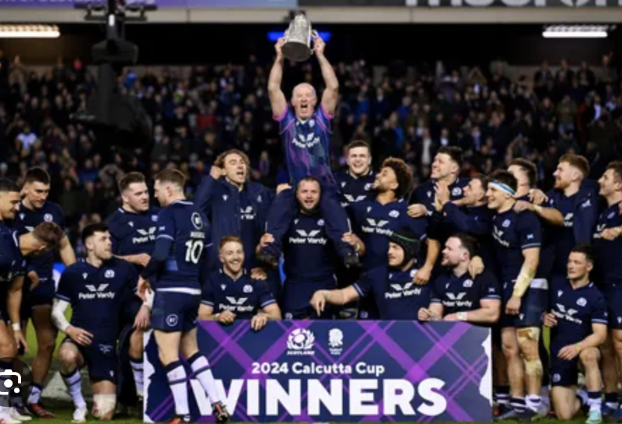 Scotland win Calcutta Cup in front of 67,000 fans. The pride in our country can be felt pumping in our breasts. Why then are so many of the people cheering Scotland happy to accept London rule? Very hard to understand. #Scotlandteam #6nations #SCOvENG