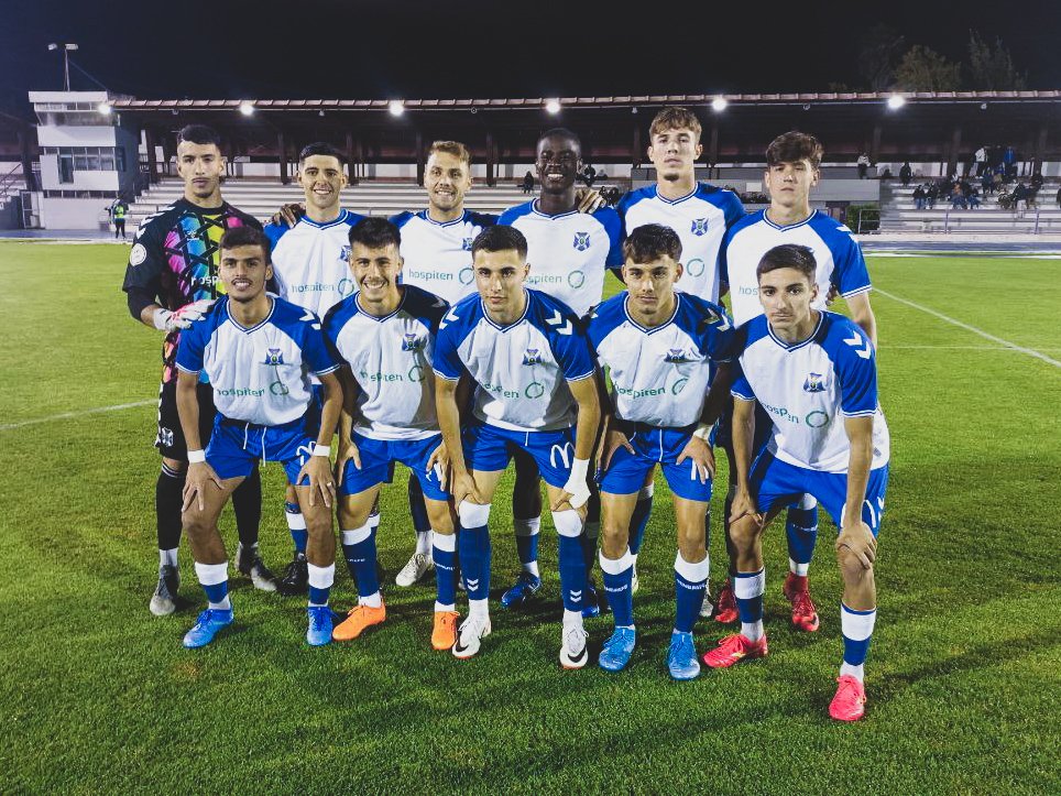 ⚽ Resultado positivo para el segundo filial #blanquiazul ⚪🔵. @CD_LAGUNA1984 0️⃣ - 2️⃣ #CDTenerifeC 👟⚽ Fran Sabina y Jeans. #CanteraCDT @CDTOficial #YoSoyElTenerife