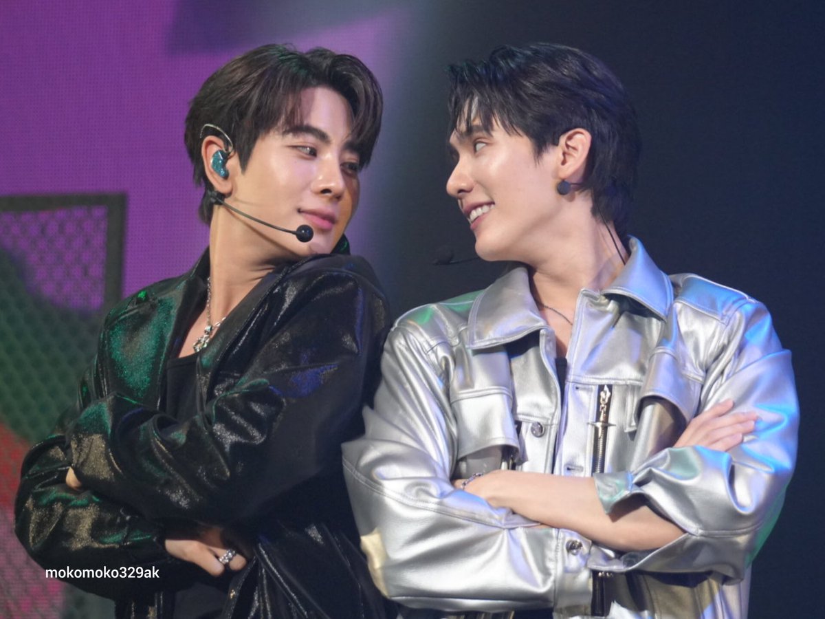 ฝันที่ดาวไม่กล้าฝัน มิกบุ๊คที่ชั้นฝัน 😭😭😭

SUNDAY BOOK
#GMMTVHappyWeekendD3