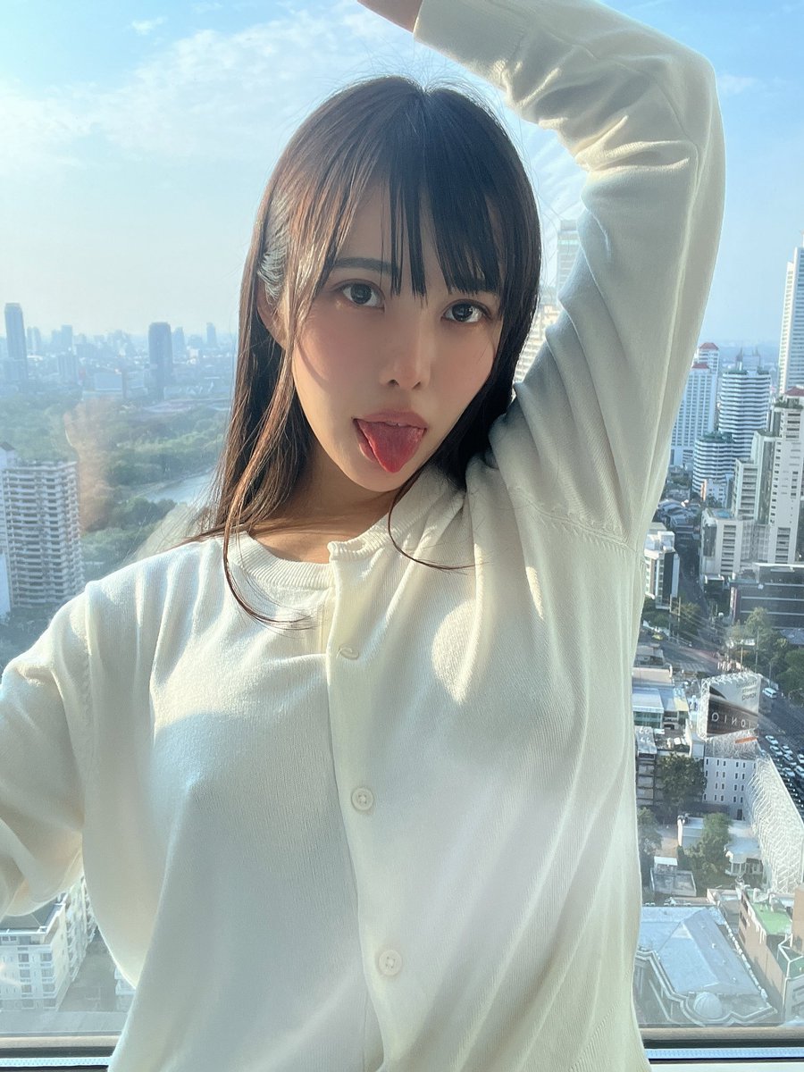 バンコクのホテル着いたっ

あっつい〜🥵 https://t.co/1HwOPIB7L1